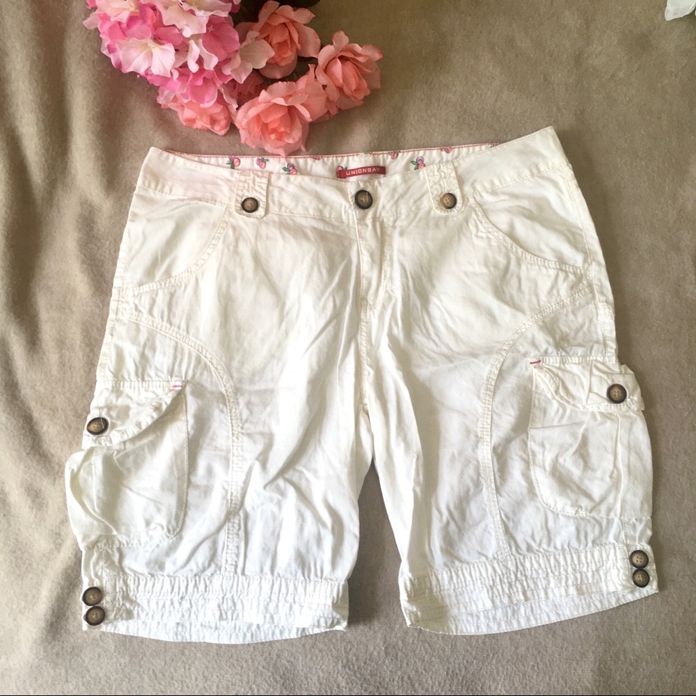 BOGO White Bermuda Cargo Shorts